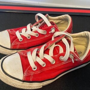 Red low top converse all star shoes shoe 4